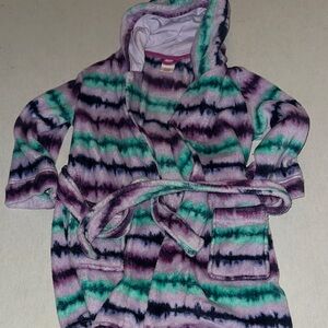 Kids Size 4/5 Cat & Jack Lavender and Black Fleece Robe